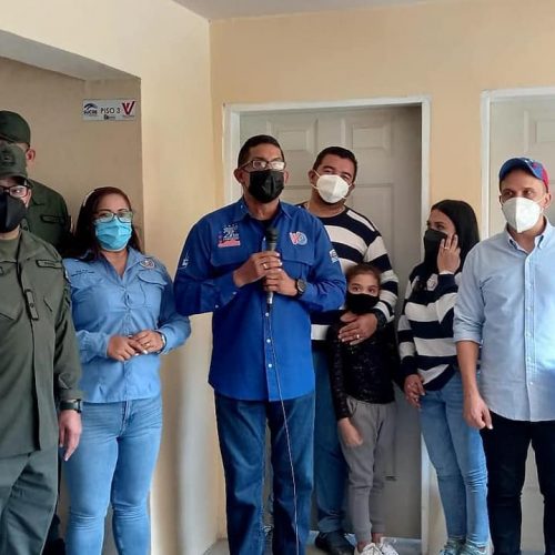 Gobierno Bolivariana otorgó 24 hogares en el Urb “Tío Pedro” en el estado Sucre