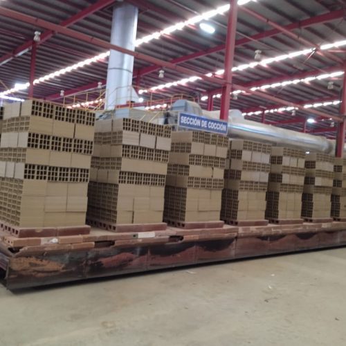 Fábrica de Insumos 27F reinicia la producción de bloques