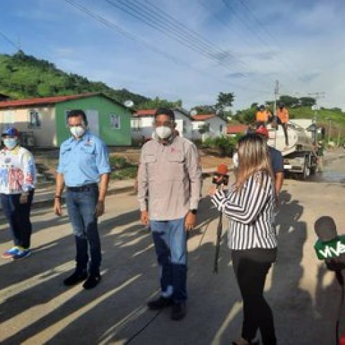 Jornada de Desinfección resguarda a las familias del Urbanismo Paula María Nieves del estado Guárico