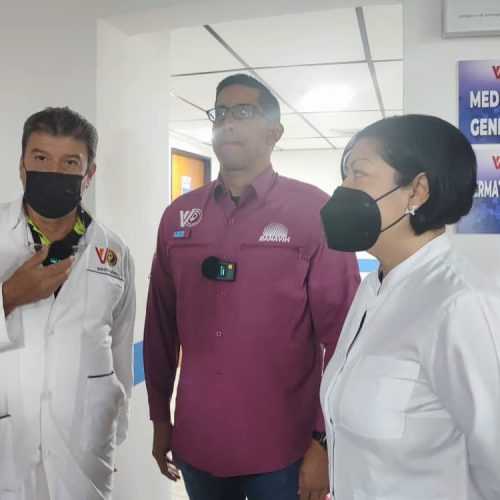 Ministro Villarroel anuncia apertura de Farma-Hábitat para los trabajadores de la GMVV