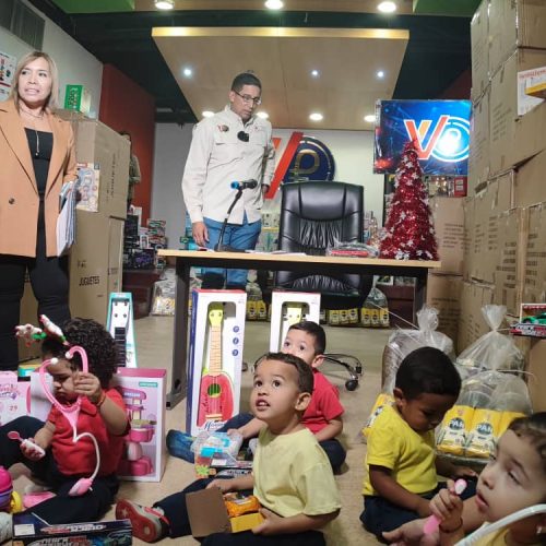 Ministro Villarroel: Más de 6 mil juguetes en esta Navidad para hijos de los trabajadores del Minhvi