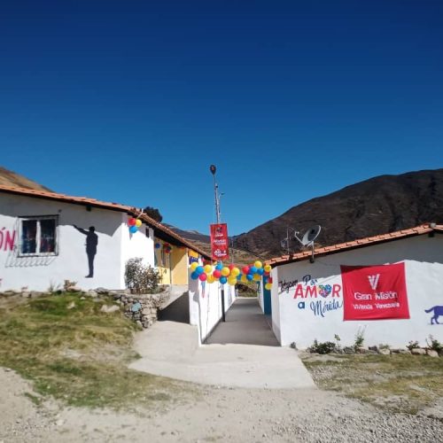 <strong>GMVV materializó el sueño de 11 familias en Mérida al recibir las llaves de sus viviendas</strong>