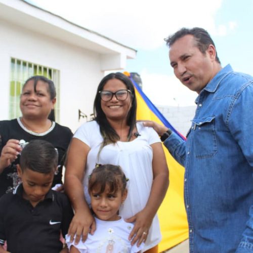 28 familias guariqueñas son beneficiadas con un hogar digno gracias a la Revolución Bolivariana