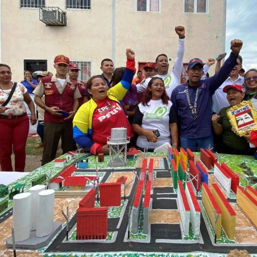 <strong>Entregan certificados a las AVV y los CTU de Amazonas durante el OSNVH N° 9</strong>