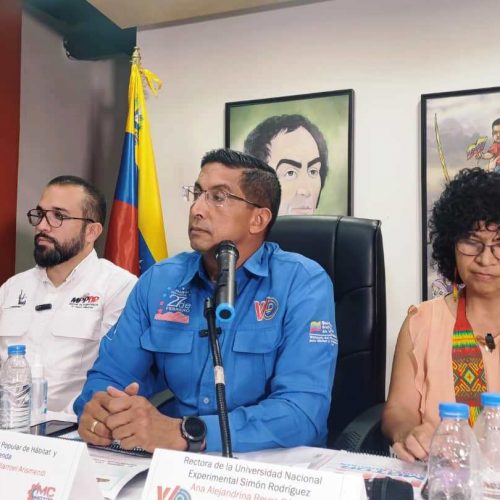 Ministro Villarroel anuncia inauguración del Servicio de Peluquería en sede del Minhvi
