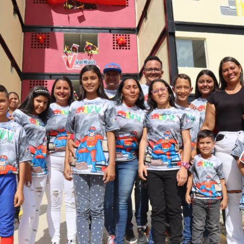 Gracias al Gobierno Bolivariano 20 familias de Aragua tienen una vivienda digna