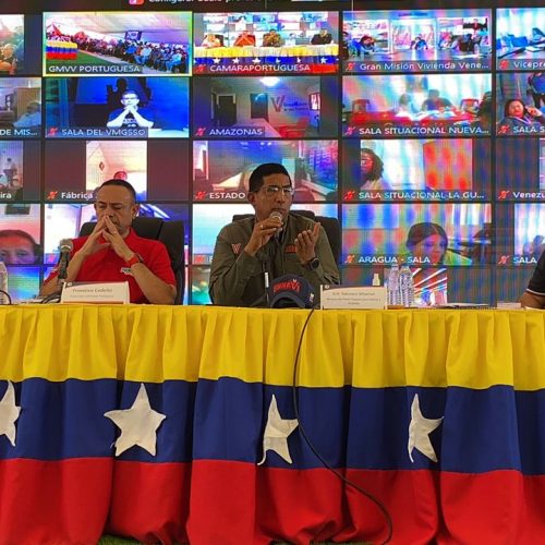 Ministro Villarroel reconoce aporte del Pueblo Constructor frente a la adversidad