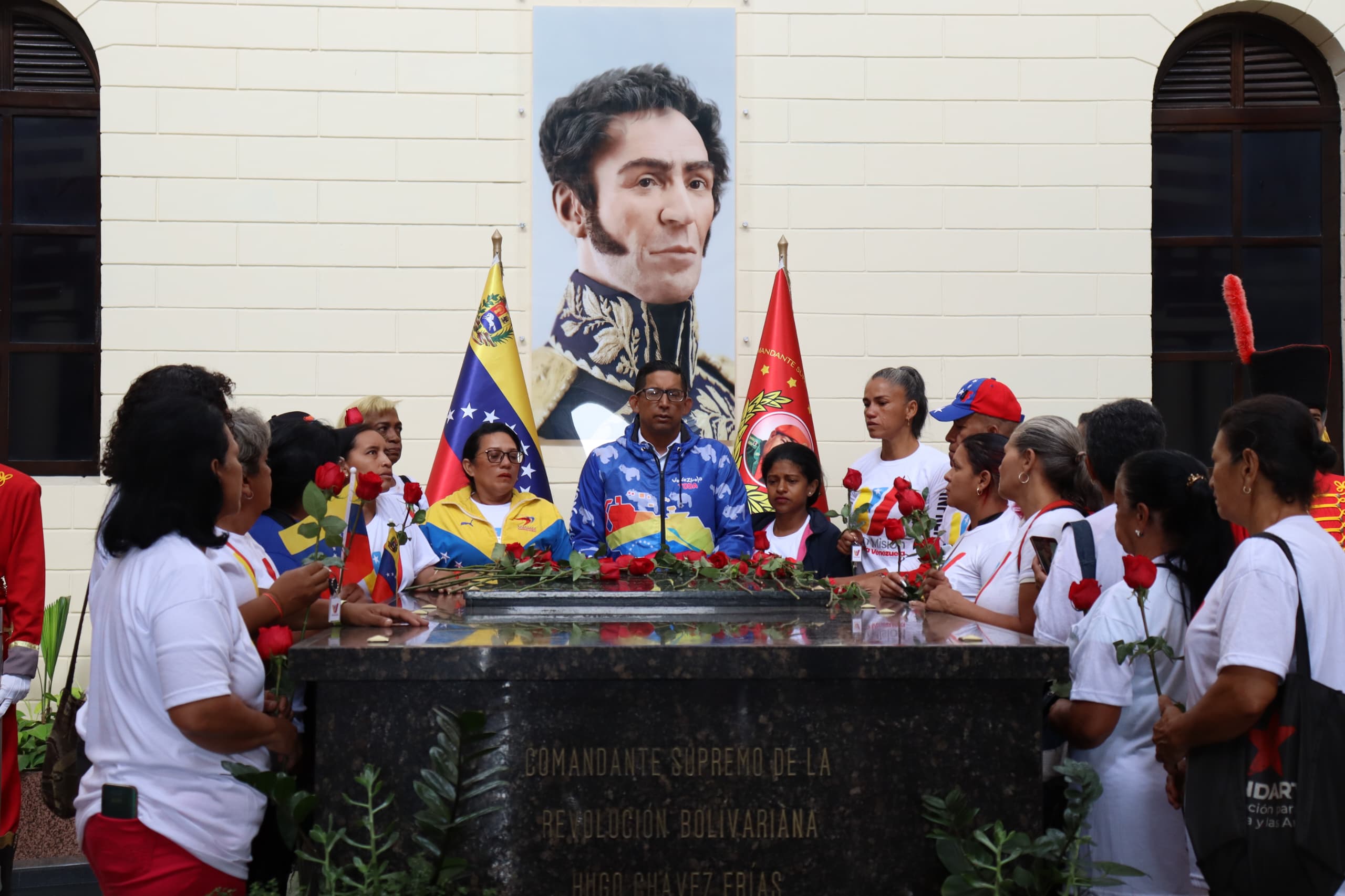 GMVV rindió homenaje  al Comandante Chávez con Ofrenda Floral