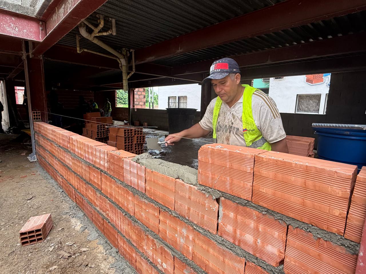 Reactivan obras civiles en urbanismo Hugo Chávez de San Juan de los Morros