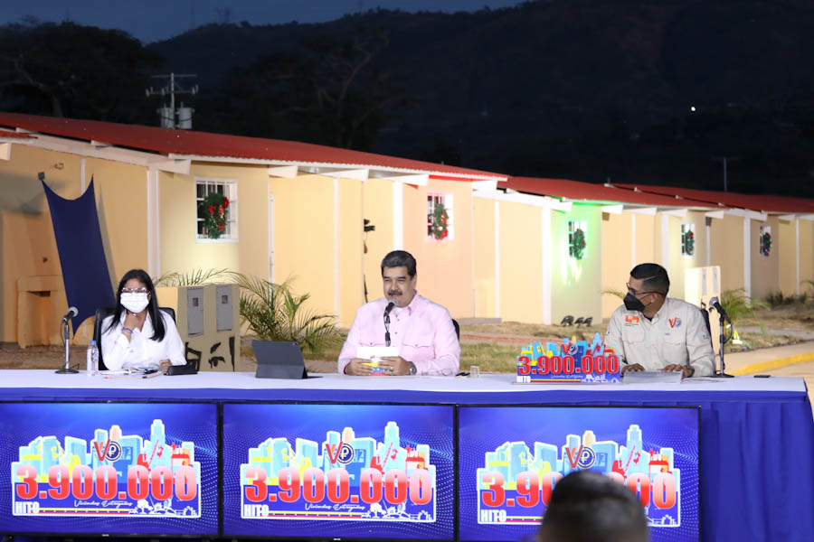 El Presidente de la República, Nicolás Maduro Moros, lideró este jueves la entrega de viviendas llegando al hito de 3.900.000 hogares dignos de GMVV