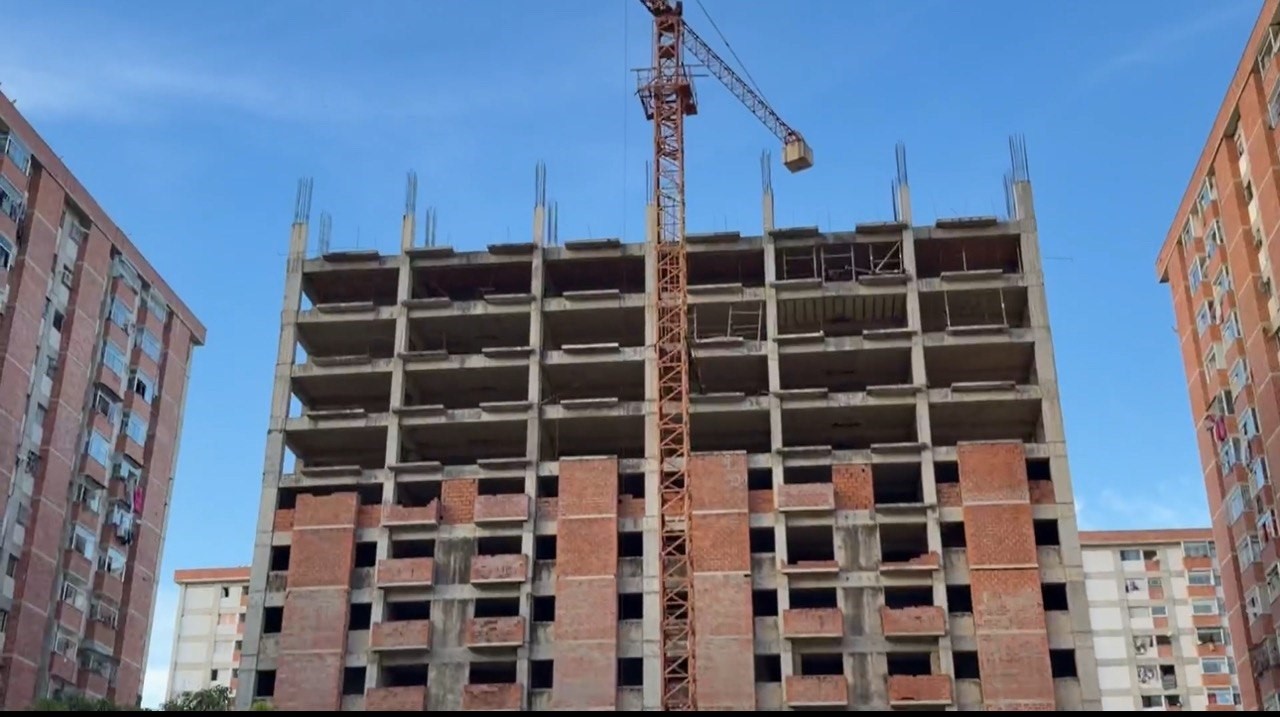 Dinamizan edificación de viviendas en la capital para el pueblo venezolano