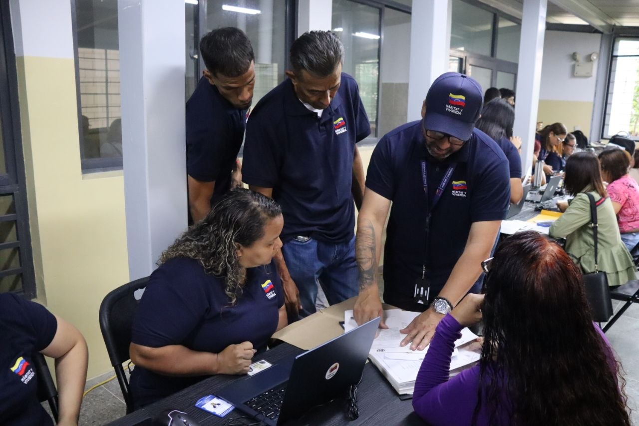 EN CLAVES | Jornada de Regularización de la Propiedad de Viviendas de la GMVV