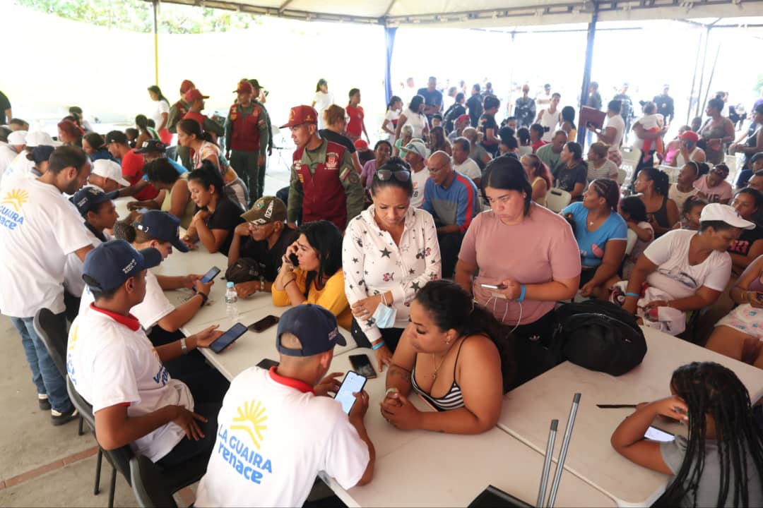 MINHVI despliega el Registro Único de Vivienda en campamentos transitorios de La Guaira