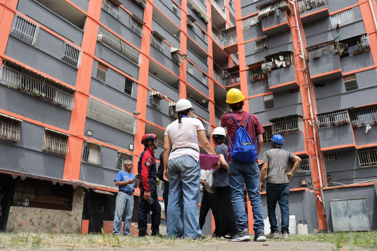 MINHVI ejecuta inspecciones técnicas de prevención de riesgos en Caricuao y en el Corredor Comunal Pueblos Caribe