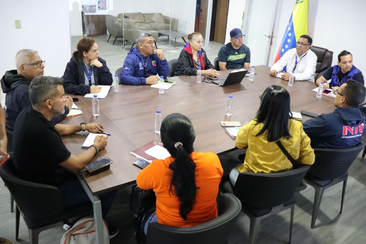 Ministerio de Hábitat y Vivienda impulsará el Plan Integral de Formación y Gestión de Riesgos en urbanismos